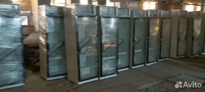 Холодильный шкаф витрина