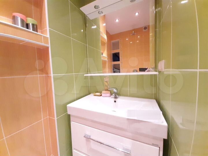 2-к. квартира, 56 м², 2/9 эт.