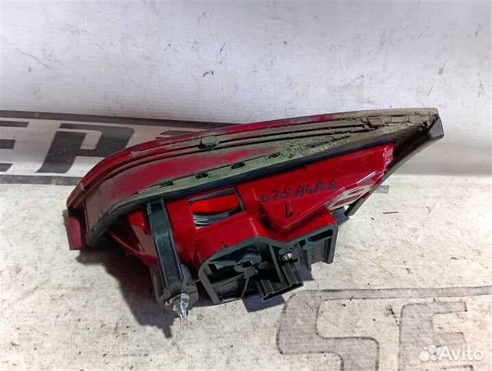 Фонарь внутренний задний левый Audi A4 B8 2.0 CDN