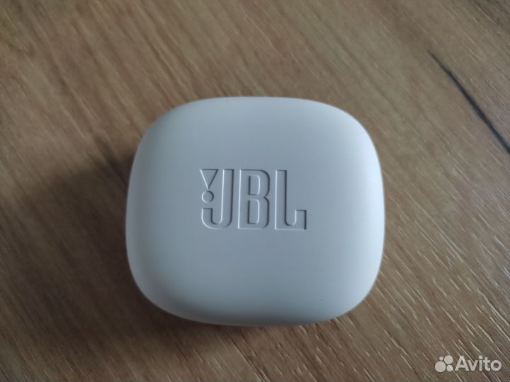 Беспроводные наушники jbl 300