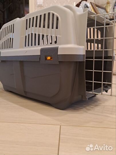 Переноска для животных пластиковая
