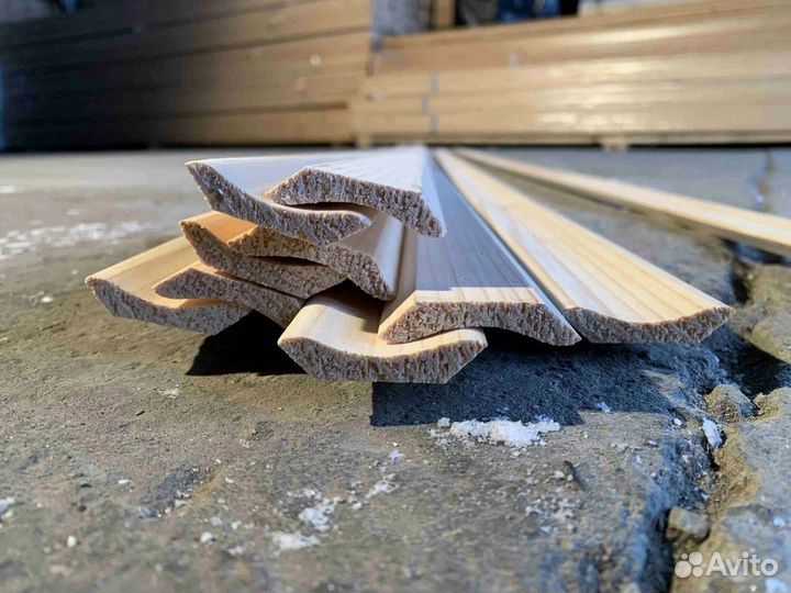 Плинтус гладкий сосна