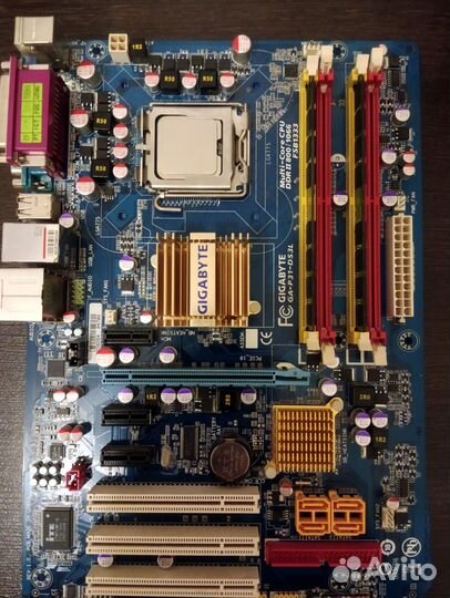 Материнская плата с процессором и памятью