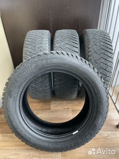 Goodyear UltraGrip Ice Arctic SUV 225/60 R18 104T