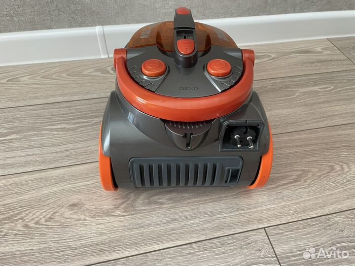 Пылесос dexp