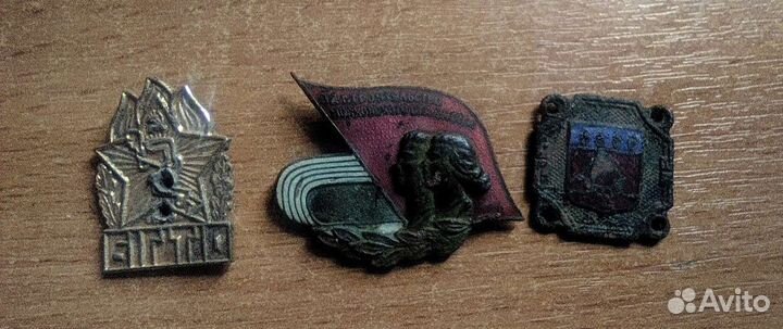 Тяжелые значки СССР