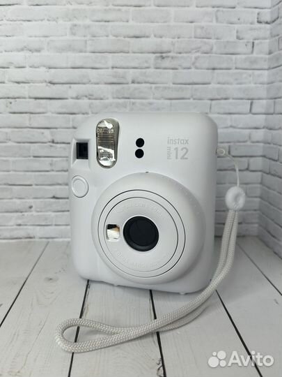 Фотоаппарат instax mini 12 белый