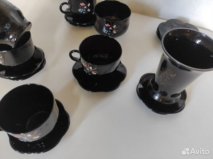 Сервиз чайный и стаканы черное стекло