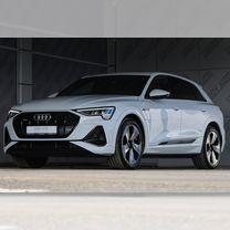 Audi e-tron AT, 2020, 5 800 км, с пробегом, цена 7 950 000 руб.