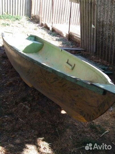 Лодка Пелла