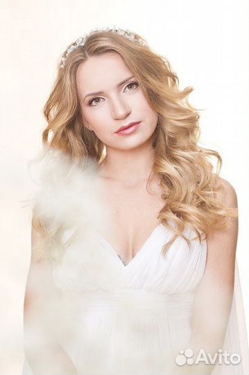 Модель Макияж и прическа