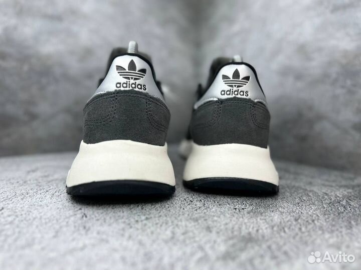 Изысканные кроссовки Adidas Petropy (Арт.58049)