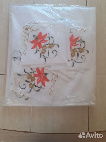 Скатерть с салфетками