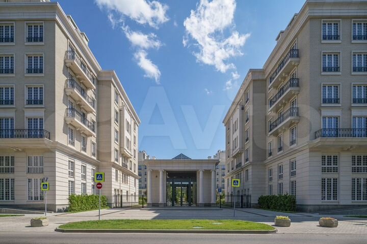 6-к. квартира, 493 м², 1/7 эт.