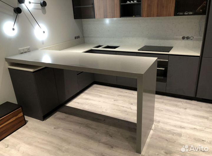 Столешница из кварца для ванной и кухни