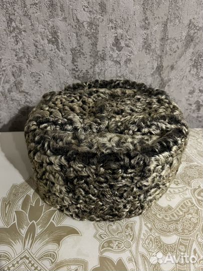 Каракулевая шапка