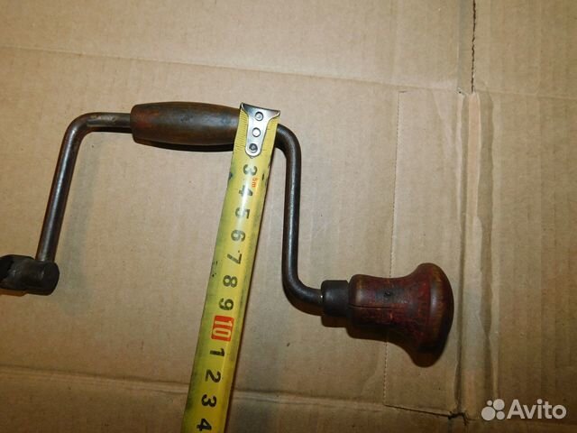 Старинная редкая по размеру ручная дрель-коловорот