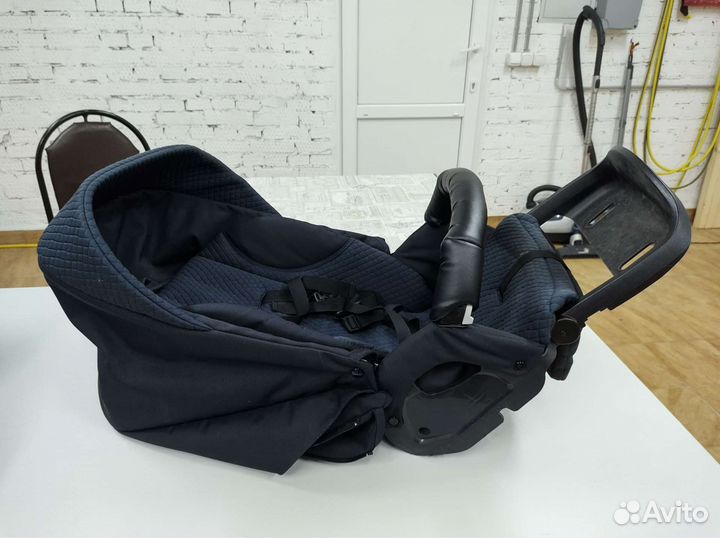 Качественная итальянская коляска CAM