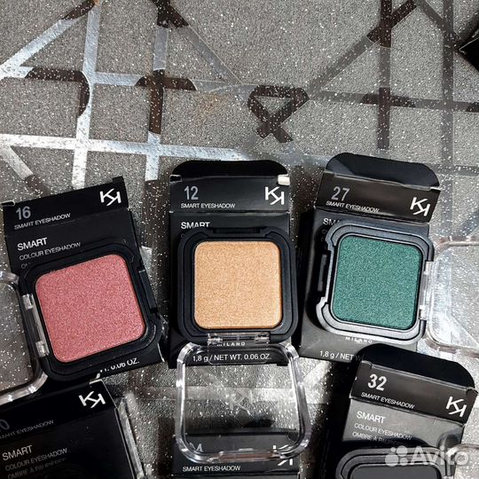 Kiko smart colour eyeshadowтени насыщенного цвета