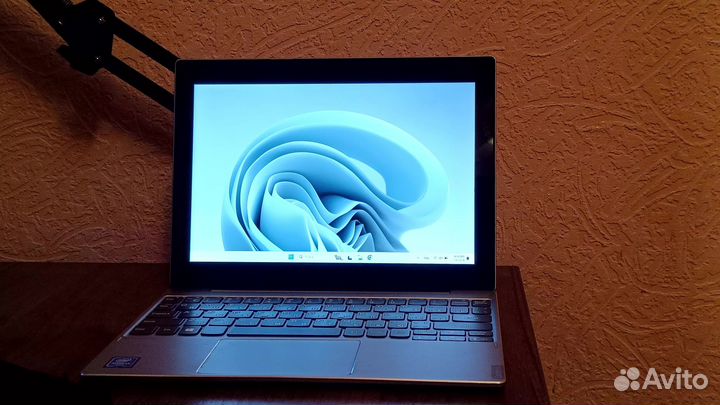 Планшет Lenovo Miix 320 8/64GB