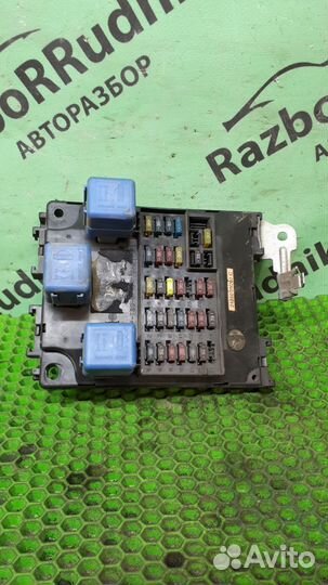 Блок предохранителей Nissan Sunny