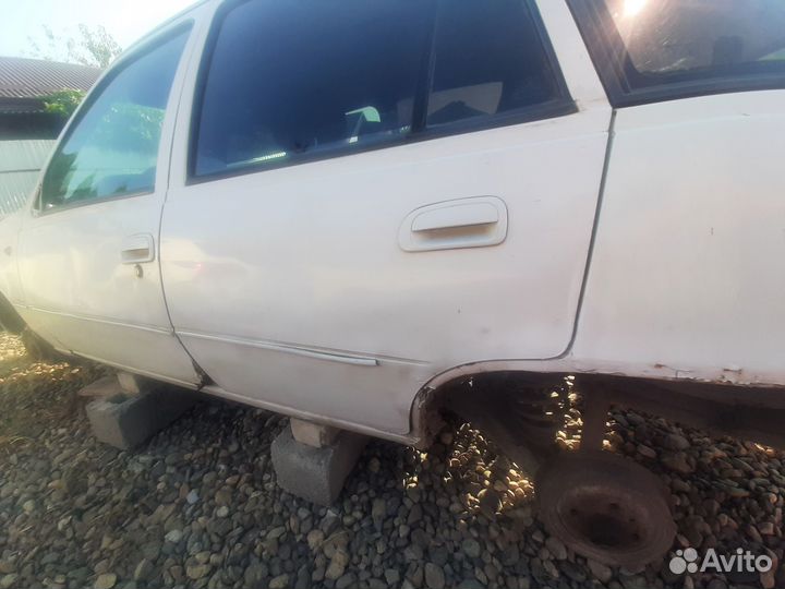 Задняя левая дверь на Дэу Нексия,Daewoo Nexia