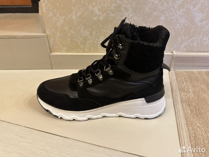 Кроссовки зимние