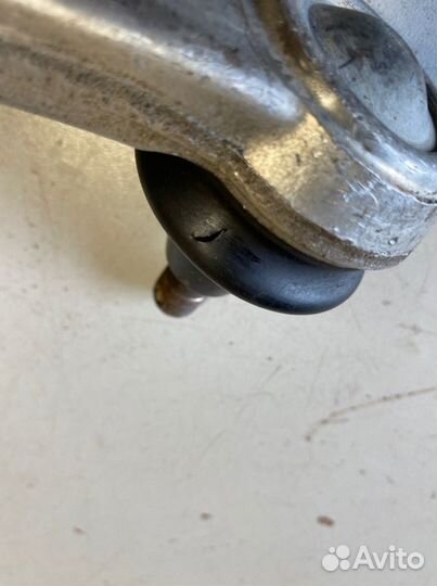 Рычаг подвески задний правый Infiniti Ex35