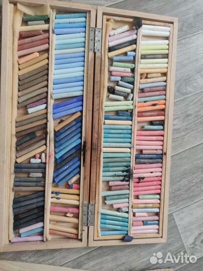 Пастель сухая художественная