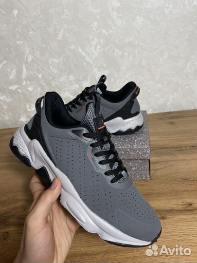 Оригинальные кроссовки Baas Ploa