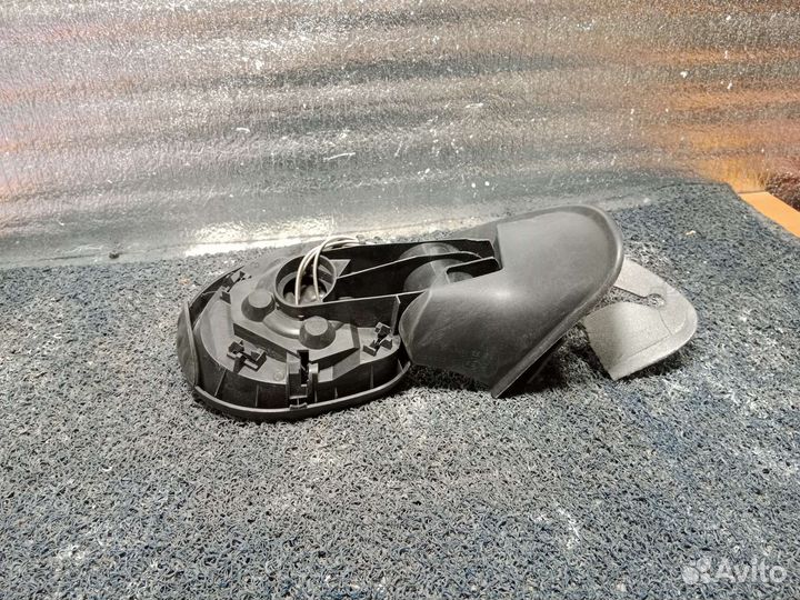 Правое боковое зеркало renault symbol 2