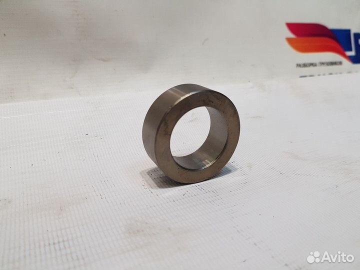 1673528 Проставка вала рокеров Daf CF, Daf XF105