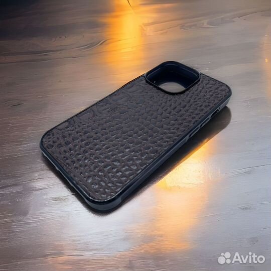 Кожаный чехол для iPhone 13 Pro ручной работы №343