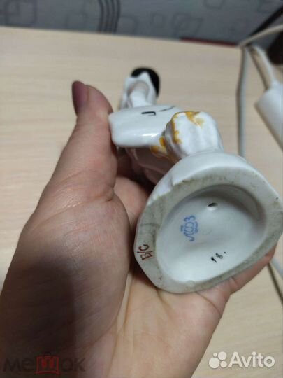 Фарфоровая статуэтка. Школьница. лфз. В/С