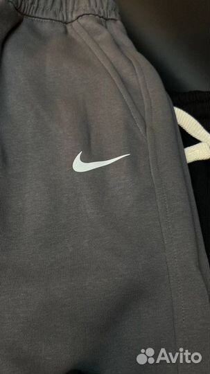 Спортивные штаны Nike