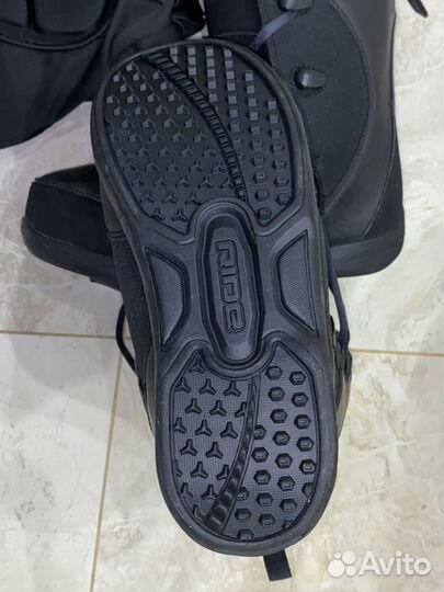 Продам детский сноуборд, крепления, боты, шлем