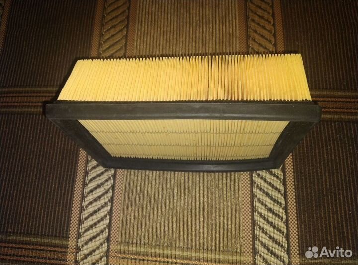 Воздушный фильтр Renault Laguna 7701040285