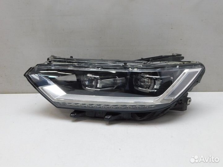 Фара левая Volkswagen Passat