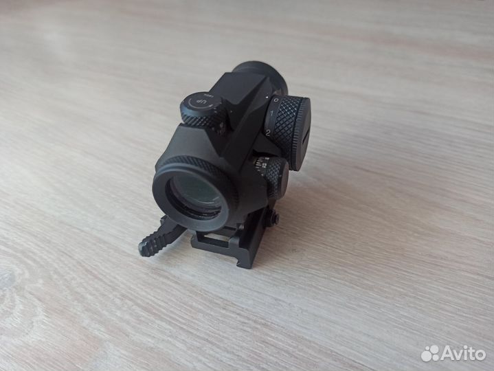 Коллиматорный прицел Vector Optics