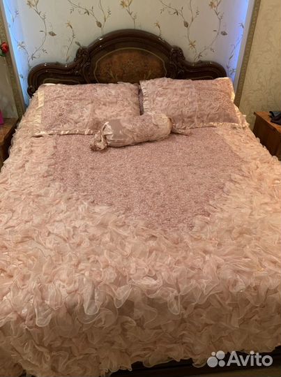 Покрывало и шторы новое