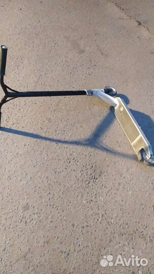 Трюковой самокат