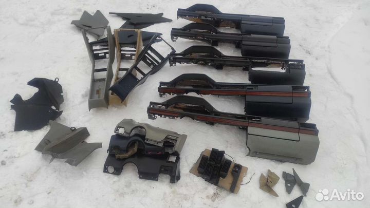 Торпедо накладка пластик mercedes w124