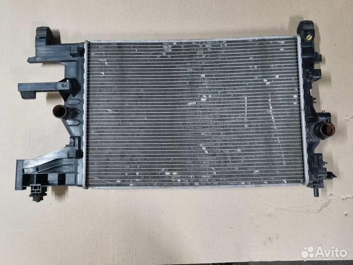 Радиатор основной Opel Astra J GTC