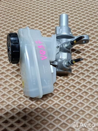 Главный тормозной цилиндр Infiniti Ex37 Fx35 Fx37