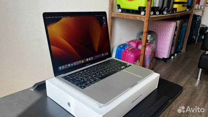 MacBook Pro 13 2022 m2 новый