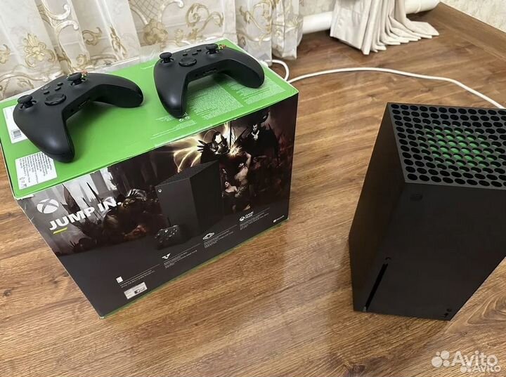 Xbox series X много игр два Геймпада