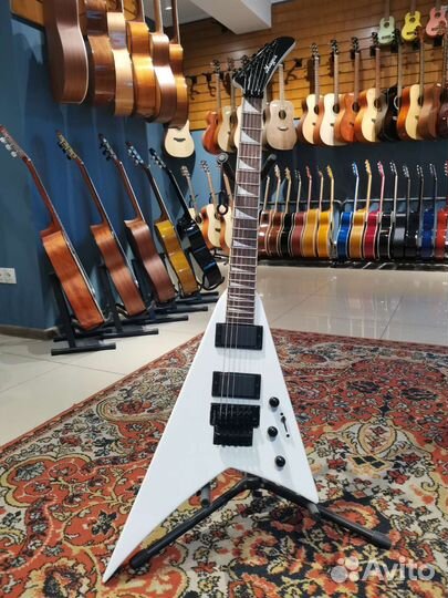 Электрогитара стрела
