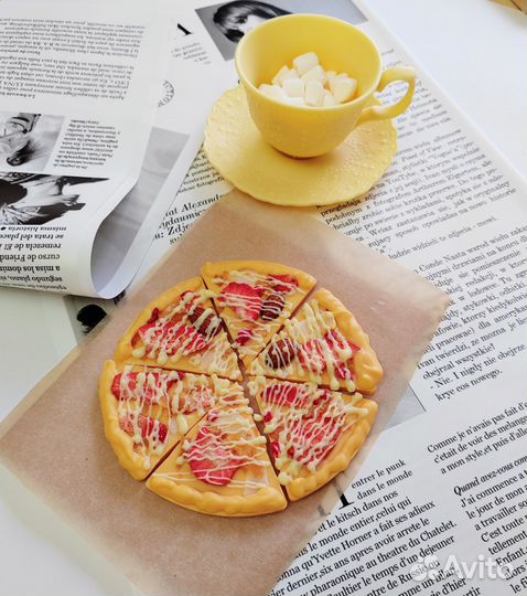 Пицца шоколадная