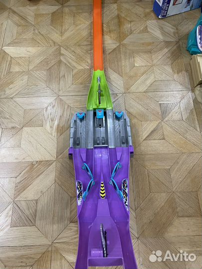 Hot wheels с разделяющими машинками