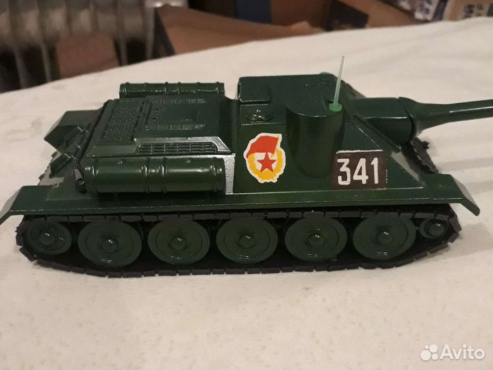 Су -100